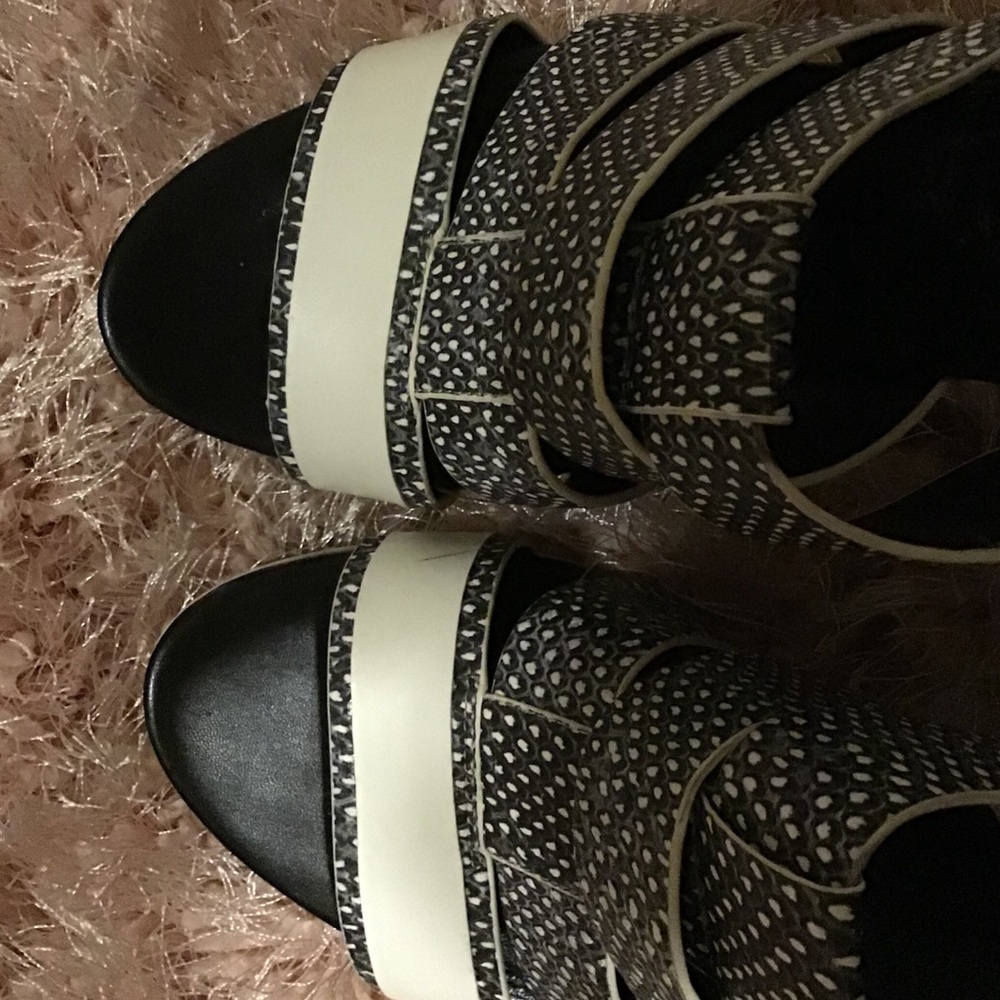 Sam Edelman Sandal - Picture 7 of 7